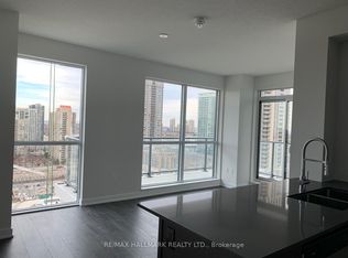 4085 Parkside Village Dr #1804, Mississauga, ON L5B 0K2