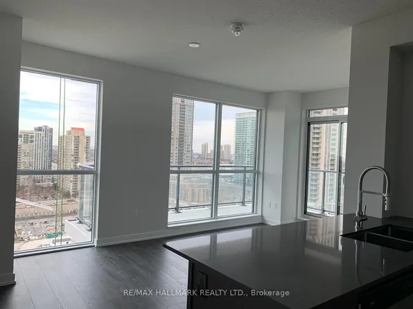 4085 Parkside Village Dr, Mississauga, ON