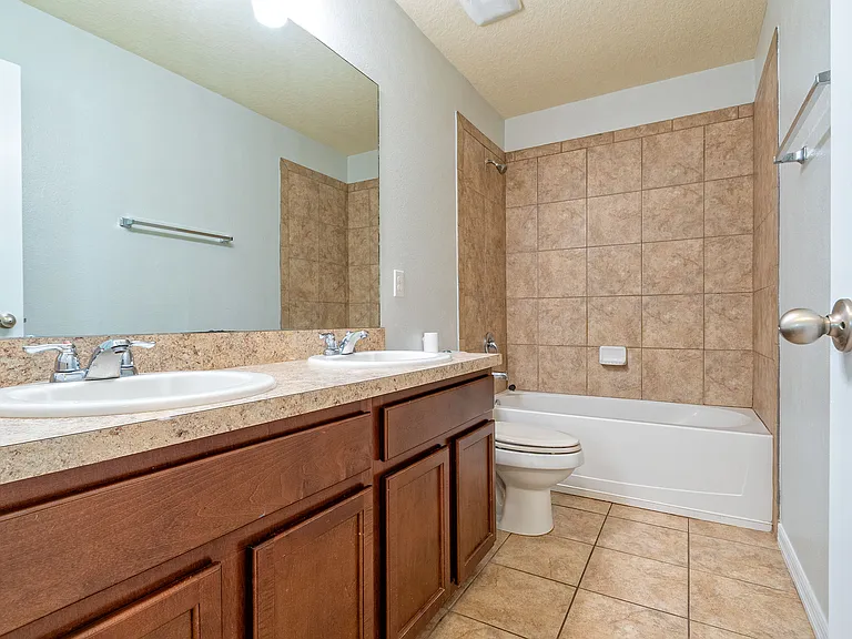 1210 Bassano Way — Photo 19