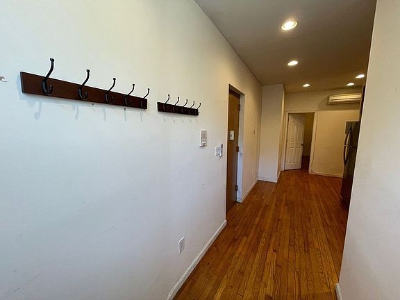4th image of 670 Lincoln Pl #2A