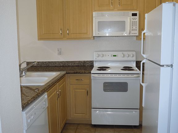 3rd image of 589 N Johnson Ave Unit 220