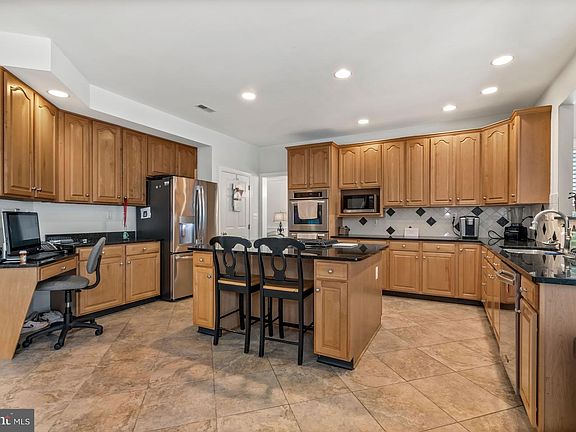 5th image of 10208 Daphney House Way