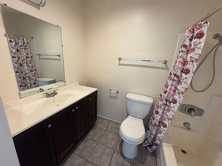 3404 Helix St — Photo 9