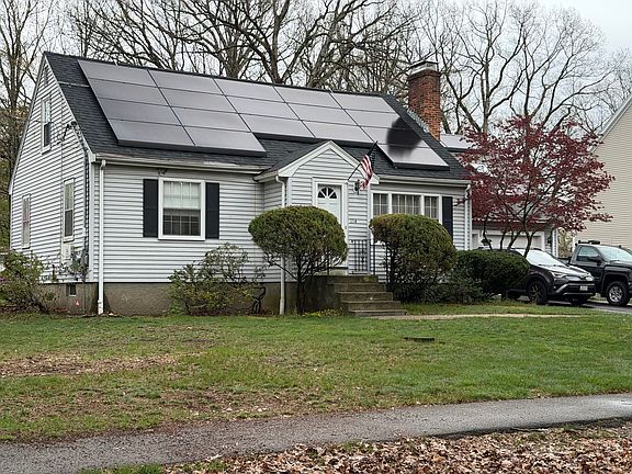 2nd image of 114 Parish Rd