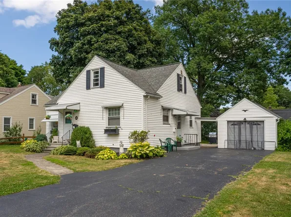 65 Duffern Dr, Rochester, NY 14616