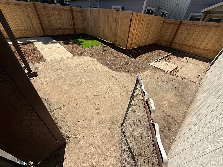 8809 N Dwight Ave — Photo 10