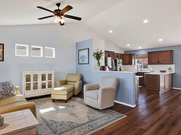 5th image of 9207 N Warren St