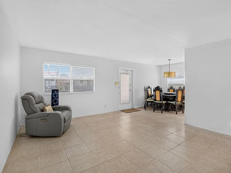 65 Saxony Cir #65-B — Photo 7