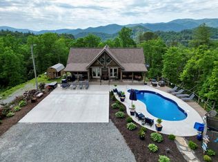 415 W Fort Hill Rdg, Robbinsville, NC 28771