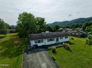 303 Circle Dr, Bristol, TN 37620
