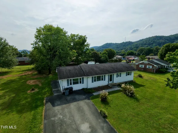 303 Circle Dr, Bristol, TN 37620