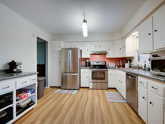 3rd image of 1225 East Ave NE
