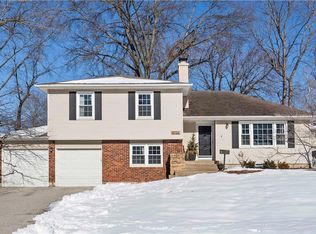 8706 W 93rd St, Overland Park, KS 66212