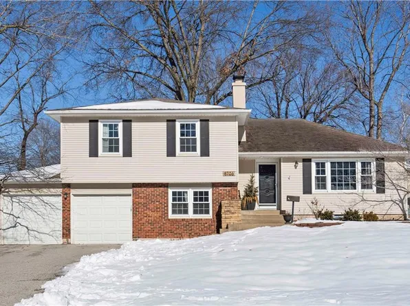8706 W 93rd St, Overland Park, KS 66212