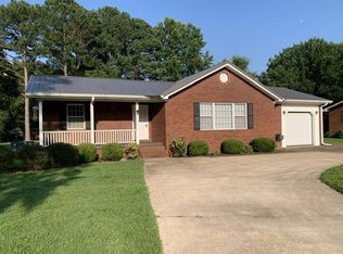 209 Avalon Dr, Paris, TN 38242