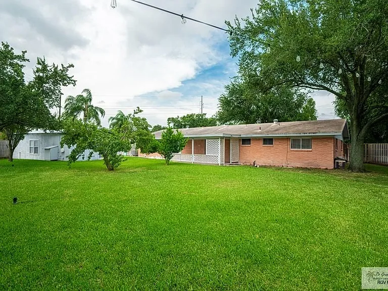 2202 Ella St — Photo 11