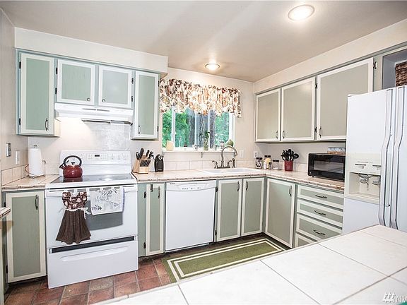 5th image of 26459 186th Ct SE