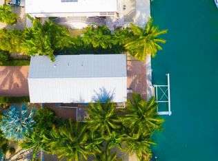 939 Caribbean Dr E, Summerland Key, FL 33042