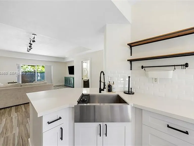 8942 W Flagler St #3 — Photo 5