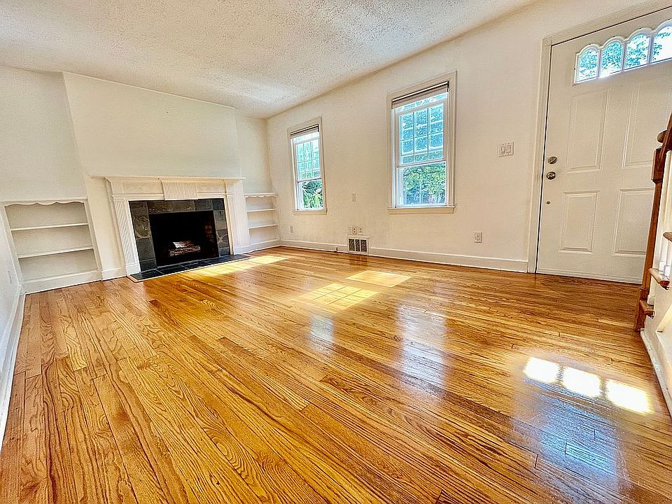 5 Dorrance Pl, Hamden, CT 06518 Zillow