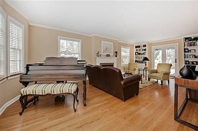 5th image of 311 N Park Blvd