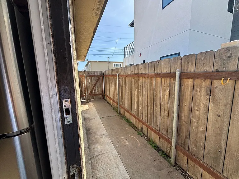 Imperial Beach Living at its Best! — Photo 23