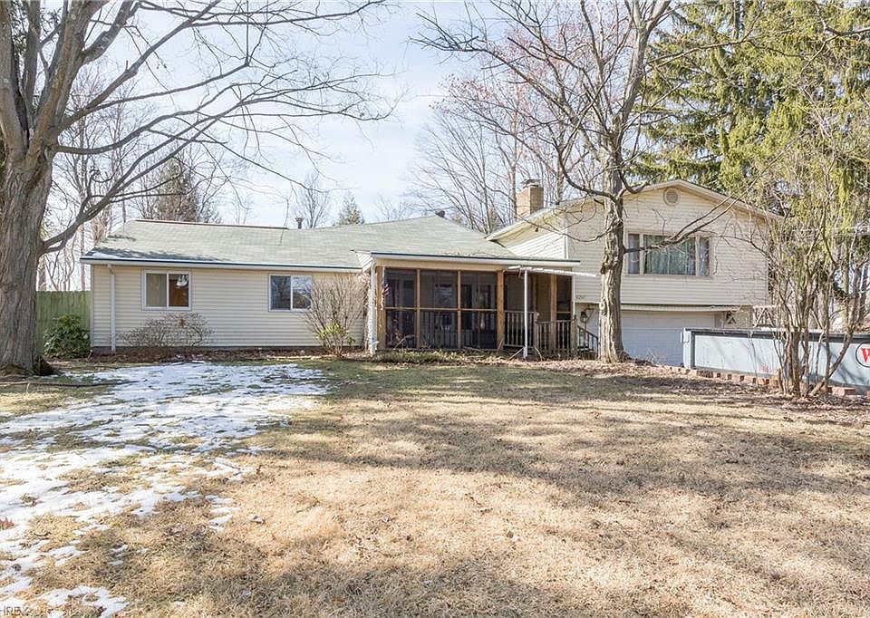 1st image of 9297 Briar Dr