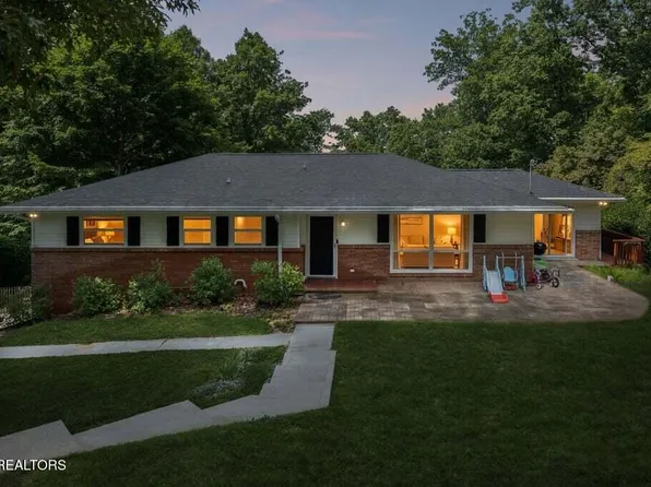 103 Morgan Rd, Oak Ridge, TN 37830