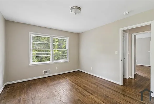2616 Wood Dr NE — Photo 7