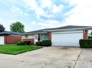 13374 Perry Cir, Warren, MI 48088