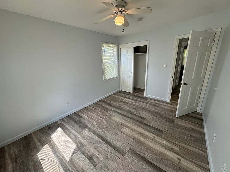 1411 Eastwood Ave — Photo 9