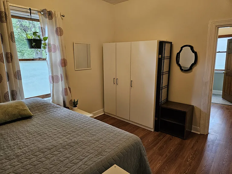 303 Williams St #1R — Photo 6