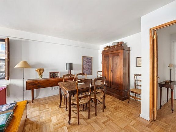 4th image of 333 E 75th St APT 12A