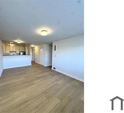1st image of 1922 S Hobart Blvd APT 12