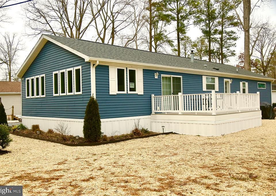 1st image of 26000 Dogwood Ln