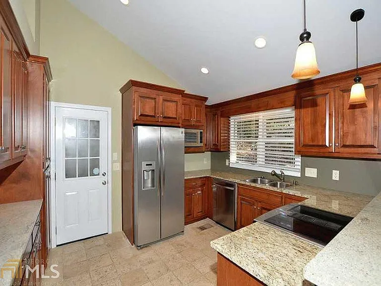 1019 Crane Rd NE — Photo 8