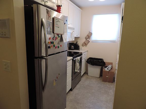 3rd image of 1233 N Winslowe Dr Unit 202