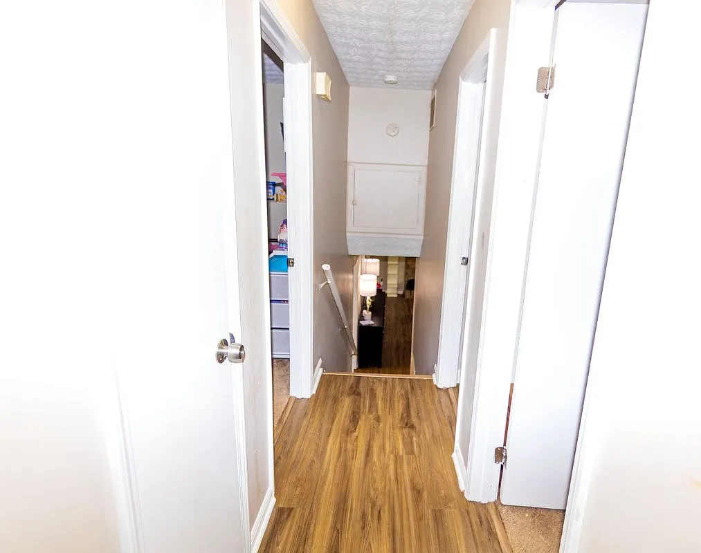 3 bed, 2.0 bath, 1750 sqft, $1,995 — Photo 2