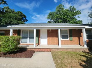 205 Yaupon Dr, Cape Carteret, NC 28584
