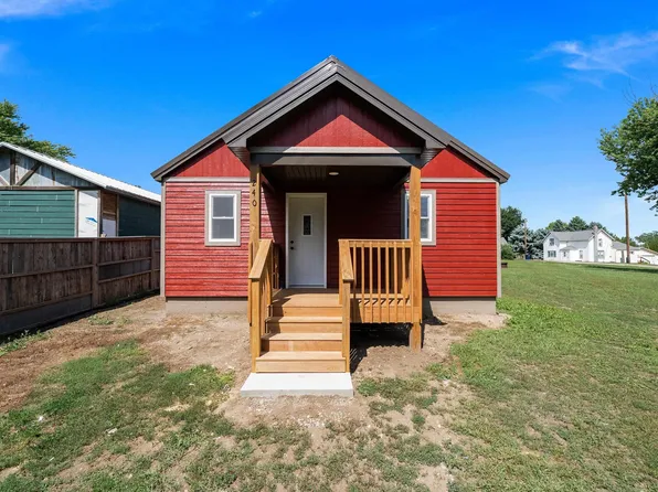 240 Elm St E, Monroe, SD 57047