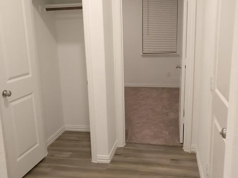 1216 Smoketree Ln — Photo 28