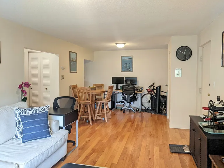 12 Cameron Ave #11 — Photo 3