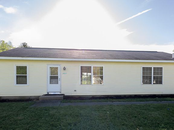 4th image of 14077 Sparta Ave