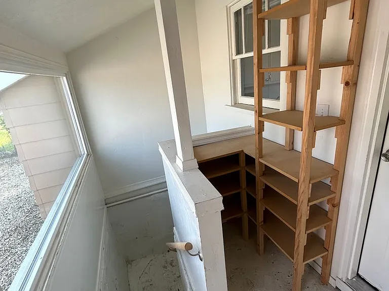 1015 10th Ave S — Photo 10