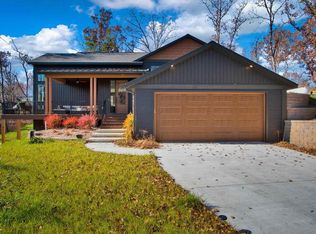 10143 Yellow Brick Rd, Amherst, WI 54406