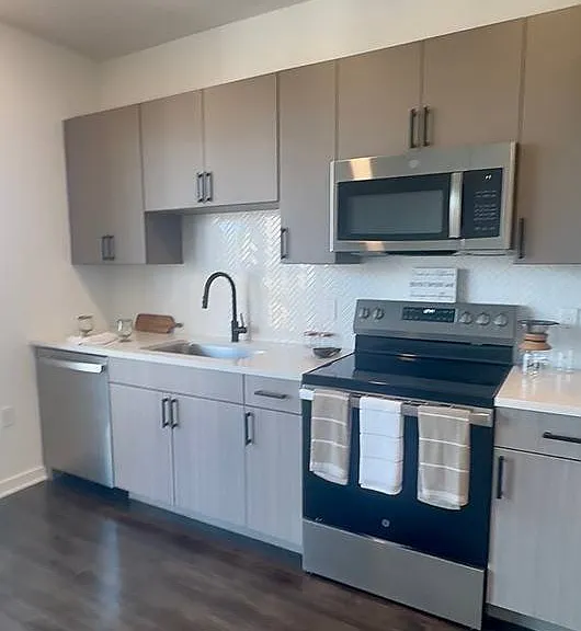 1722 Nuccio Pkwy — Photo 19