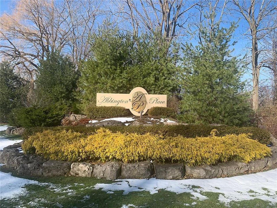 2nd image of 30 Silverlace Way