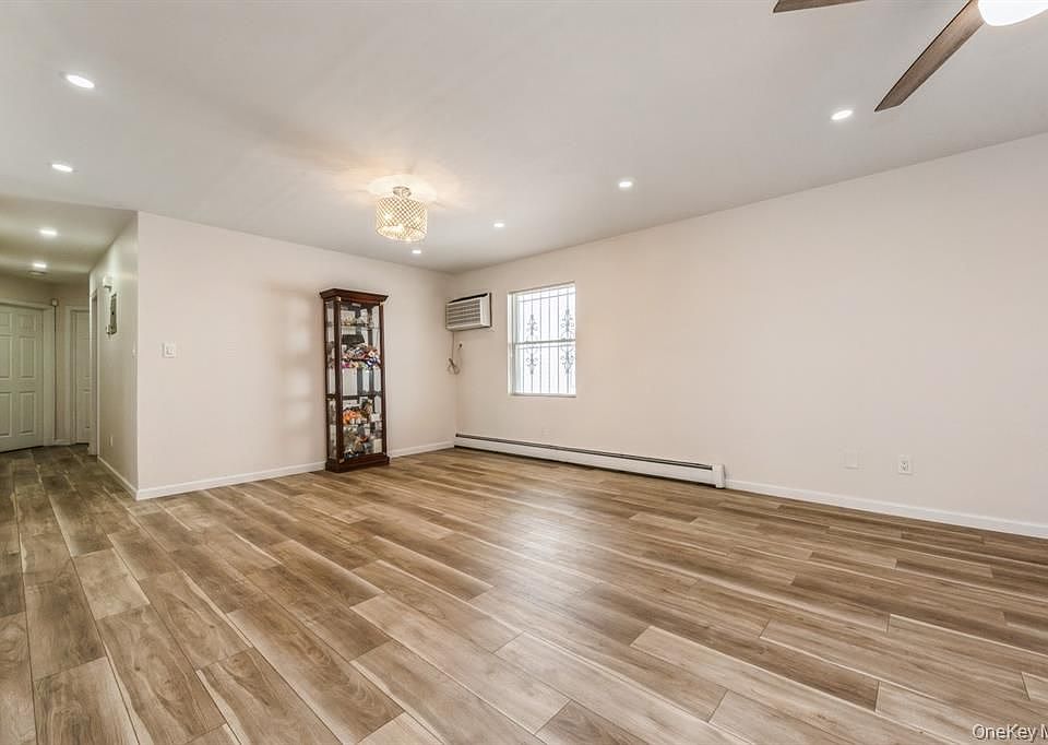 2nd image of 14662 181st St