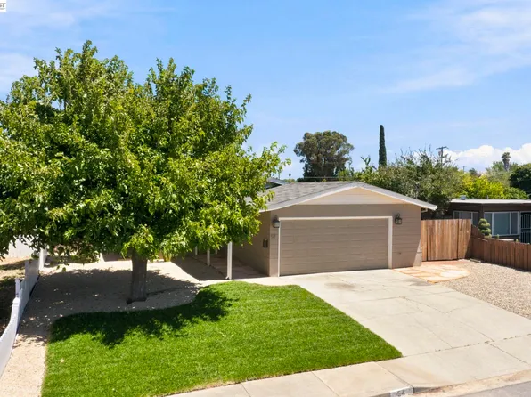 54 Lakeview Dr, Bay Point, CA 94565