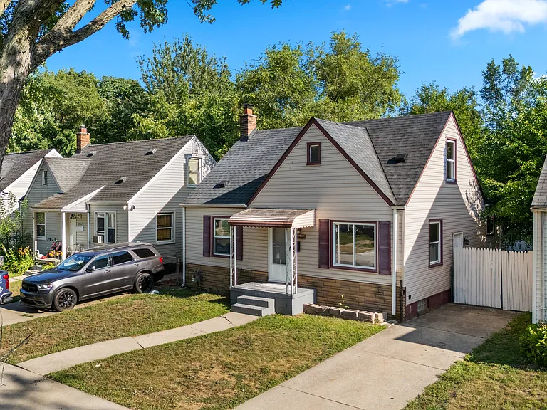 25477 Hopkins St — Photo 3